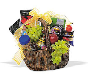 Gourmet Picnic Basket from Backstage Florist in Richardson, Texas